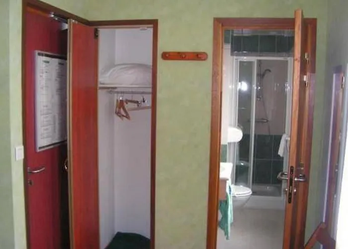 Au P'tit Quinquin 2* Le Val-Saint-Pere