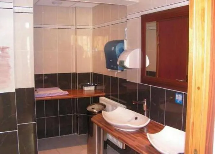 Hotel Au P'tit Quinquin 2*