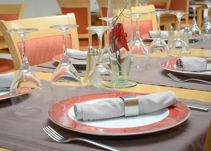 Au P'tit Quinquin Hotel 2*