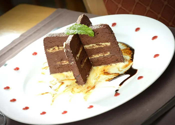 Hotel Au P'tit Quinquin Le Val-Saint-Père